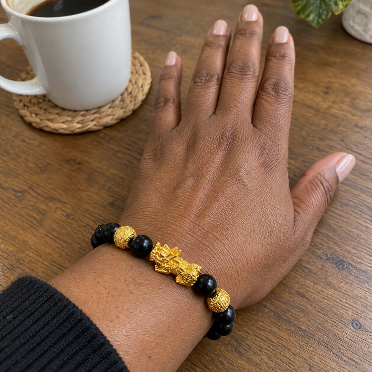 Floreva Pixiu bracelet lifestyle image