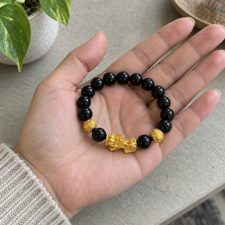 Floreva Pixiu bracelet lifestyle image